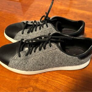 Stylish Black and Gray Men's Sneakers